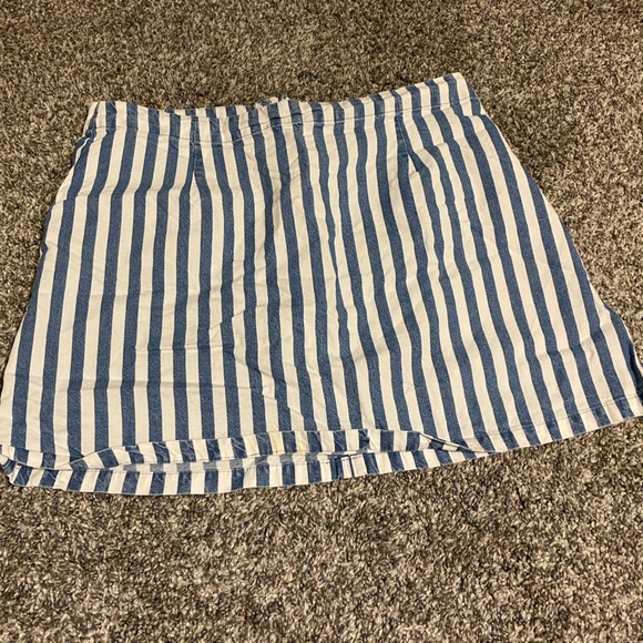 Blue and White Striped Skirt - Picture 2 of 4